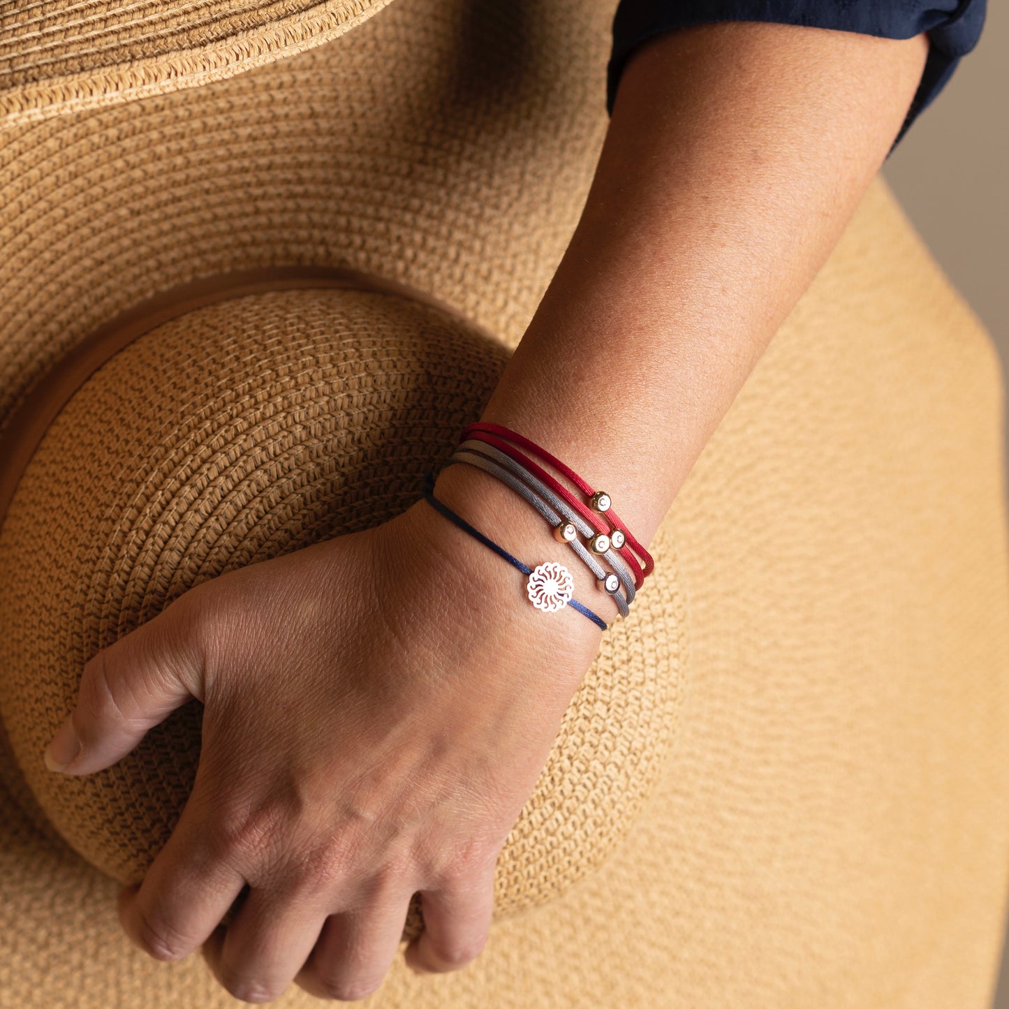 Y&G Satijnkoord armband | Twee diamanten 0,03