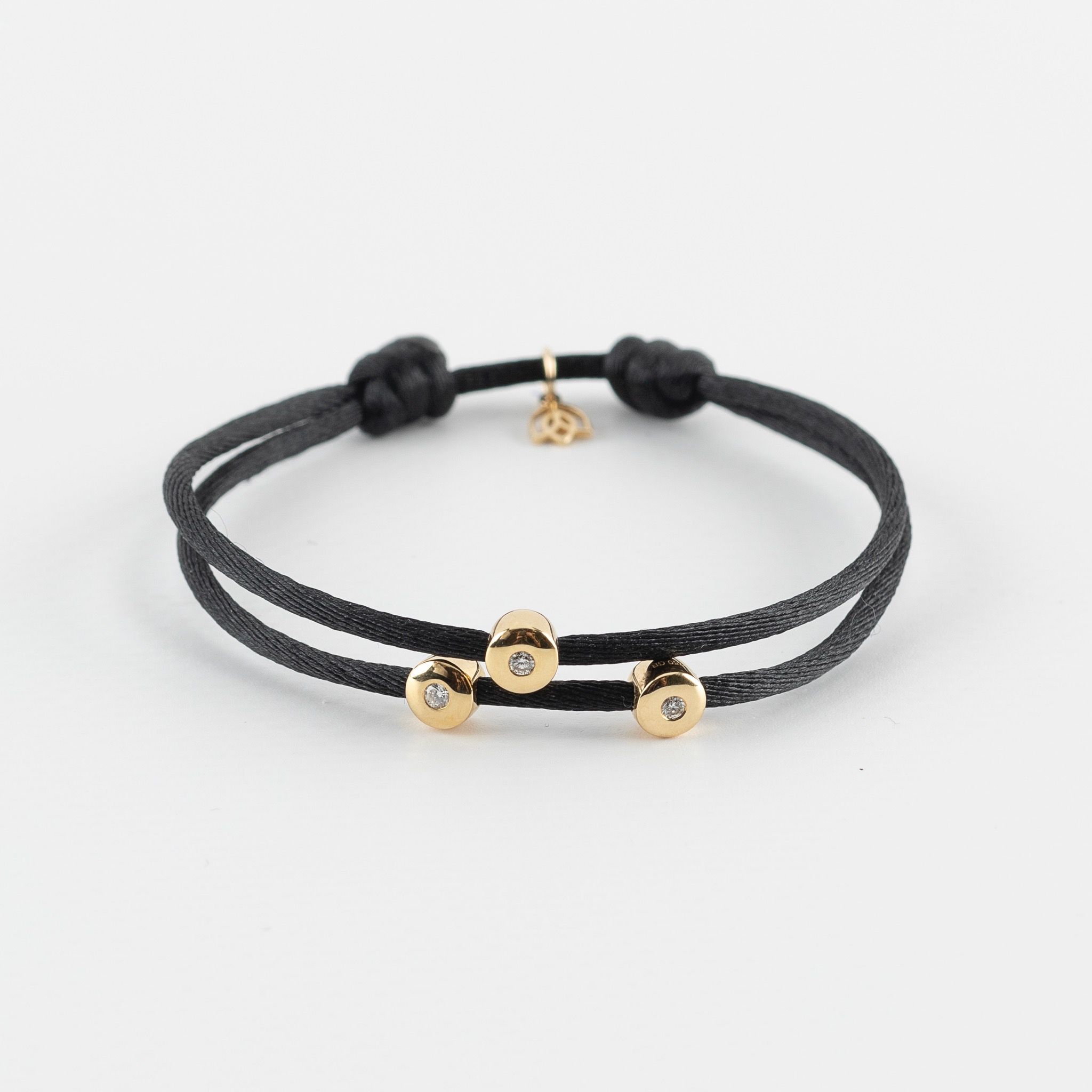 Y&G Satijnkoord armband | Drie diamanten 0,03