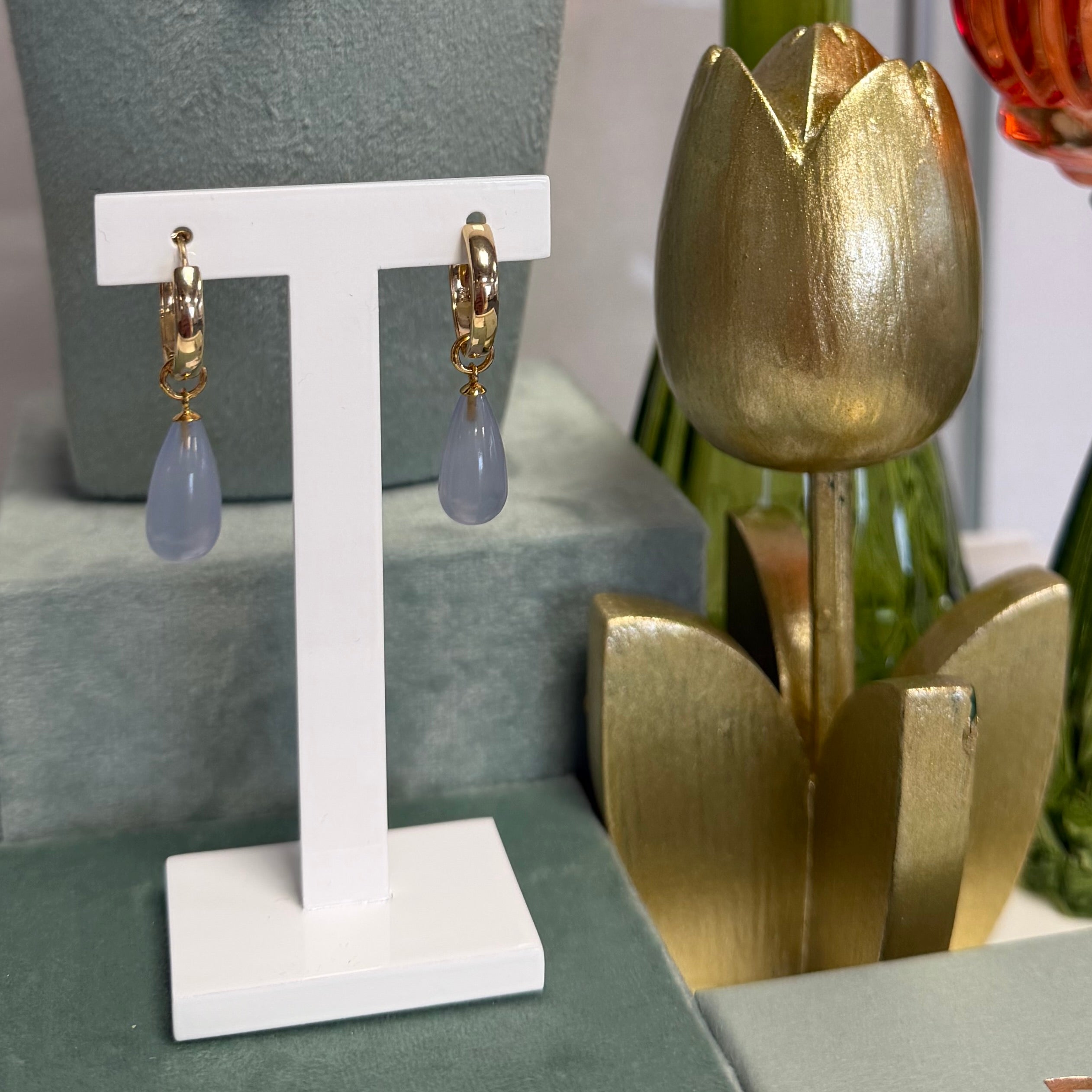 Y&G Oorhanger | Calcedoon & 14k goud