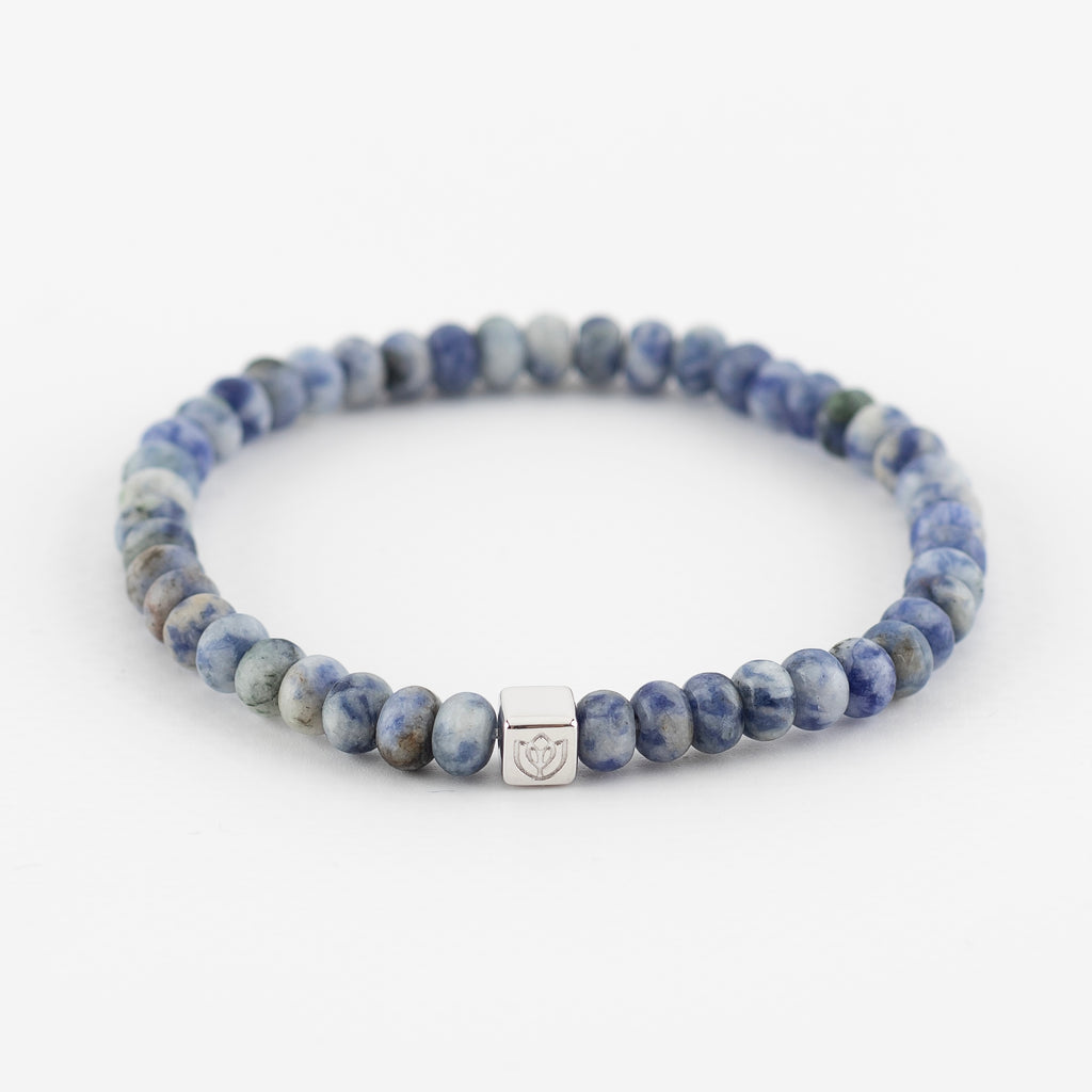 Y&G Men edelstenen armband | Sodaliet & 14k gouden cube